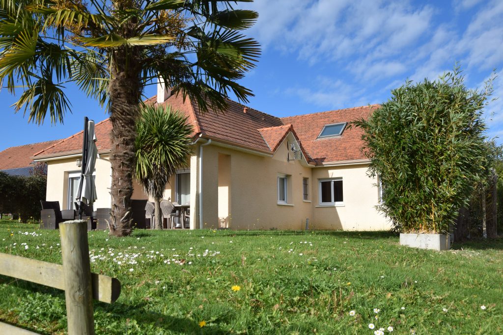 MAISON VENDUE 64360 MONEIN Béarn